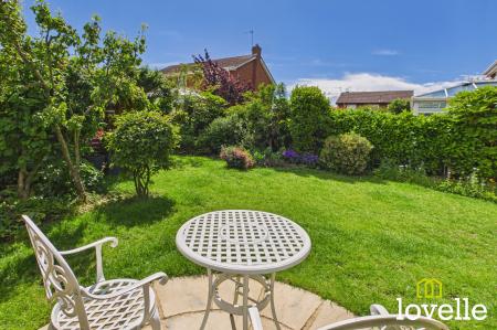 4 bedroom Detached house for sale in Manor Garth, Skidby, HU16