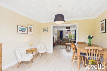 4 bedroom Detached house for sale in Manor Garth, Skidby, HU16