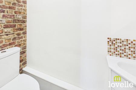 3 bedroom Terraced House for sale in Park Row, Hessle, HU13