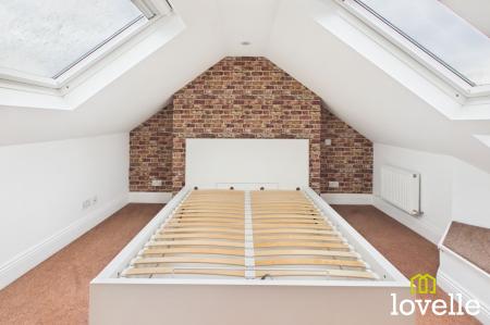 3 bedroom Terraced House for sale in Park Row, Hessle, HU13