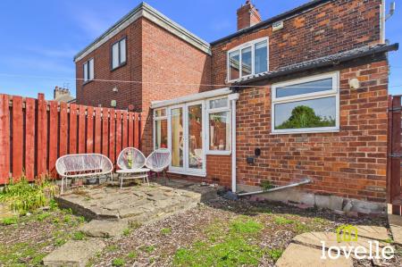 3 bedroom Semi-detached house for sale in Hall Road, Hull, HU6