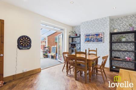 3 bedroom Semi-detached house for sale in Hall Road, Hull, HU6