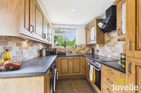 3 bedroom Semi-detached house for sale in Hall Road, Hull, HU6