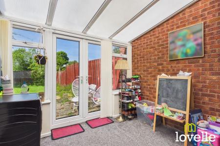3 bedroom Semi-detached house for sale in Hall Road, Hull, HU6