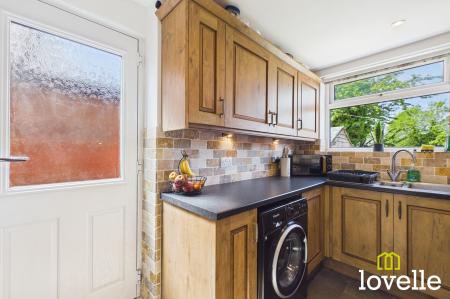 3 bedroom Semi-detached house for sale in Hall Road, Hull, HU6