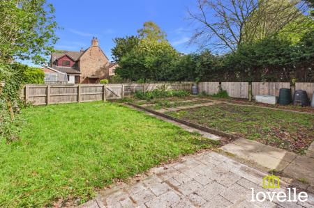 4 bedroom Terraced House for sale in Sandholme Road, Gilberdyke, HU15