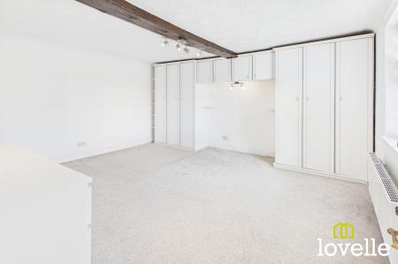 4 bedroom Terraced House for sale in Sandholme Road, Gilberdyke, HU15