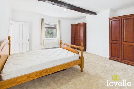 4 bedroom Terraced House for sale in Sandholme Road, Gilberdyke, HU15