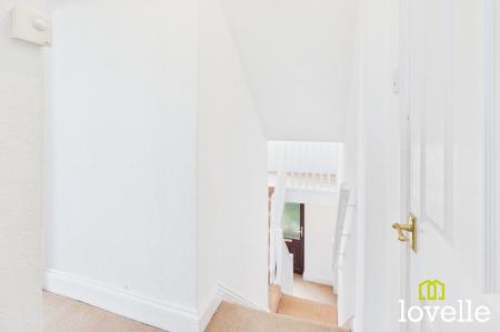 4 bedroom Terraced House for sale in Sandholme Road, Gilberdyke, HU15