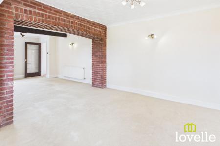 4 bedroom Terraced House for sale in Sandholme Road, Gilberdyke, HU15
