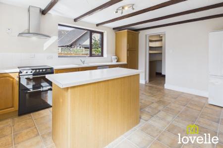 4 bedroom Terraced House for sale in Sandholme Road, Gilberdyke, HU15