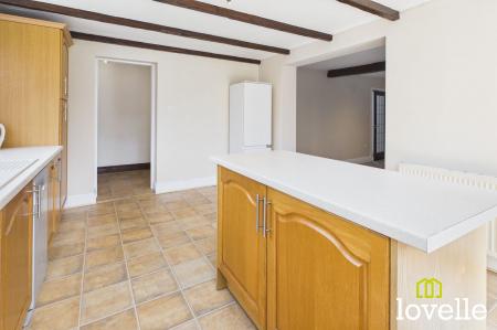 4 bedroom Terraced House for sale in Sandholme Road, Gilberdyke, HU15