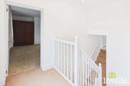 4 bedroom Terraced House for sale in Sandholme Road, Gilberdyke, HU15