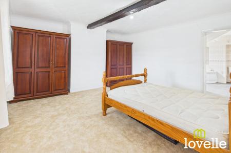 4 bedroom Terraced House for sale in Sandholme Road, Gilberdyke, HU15