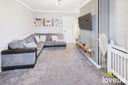 2 bedroom Terraced House for sale in Lamorna Avenue, Hull, HU8