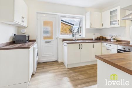2 bedroom Semi-detached bungalow for sale in St. Lawrence Avenue, Cottingham, HU16