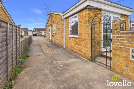 2 bedroom Semi-detached bungalow for sale in St. Lawrence Avenue, Cottingham, HU16