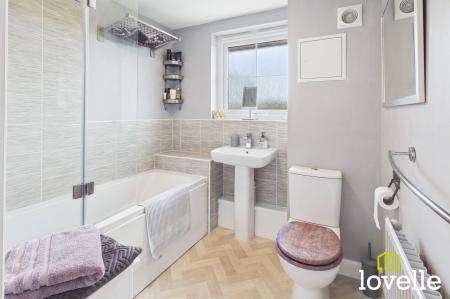 3 bedroom Flat for sale in Jack Harrison Avenue, Cottingham, HU16