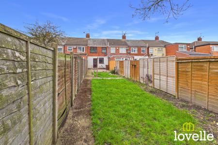 2 bedroom Terraced House for sale in Danube Road, Hull, HU5