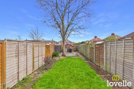 2 bedroom Terraced House for sale in Danube Road, Hull, HU5