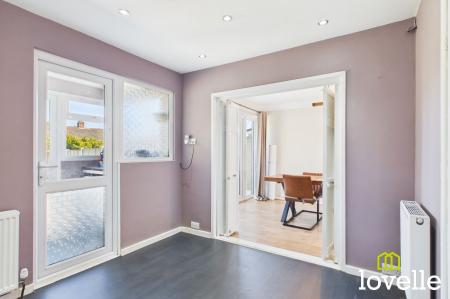 3 bedroom Semi-detached house for sale in Kerry Pit Way, Kirk Ella, HU10