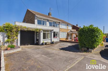3 bedroom Semi-detached house for sale in Kerry Pit Way, Kirk Ella, HU10