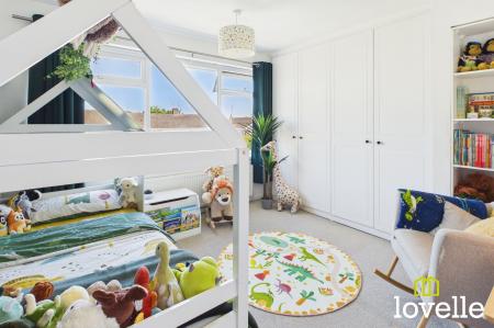 3 bedroom Semi-detached house for sale in Kerry Pit Way, Kirk Ella, HU10