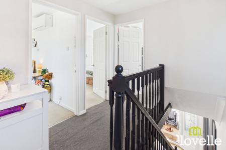 3 bedroom Semi-detached house for sale in Kerry Pit Way, Kirk Ella, HU10