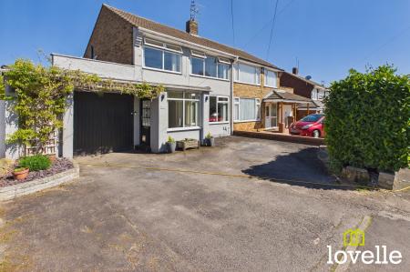 3 bedroom Semi-detached house for sale in Kerry Pit Way, Kirk Ella, HU10