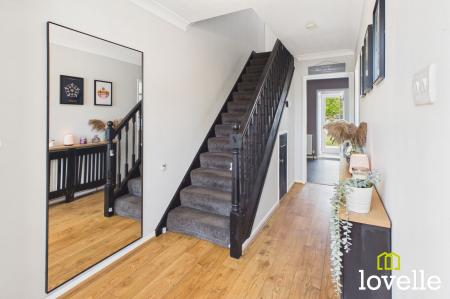 3 bedroom Semi-detached house for sale in Kerry Pit Way, Kirk Ella, HU10