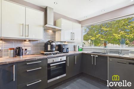 3 bedroom Semi-detached house for sale in Kerry Pit Way, Kirk Ella, HU10