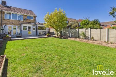 3 bedroom Semi-detached house for sale in Kerry Pit Way, Kirk Ella, HU10