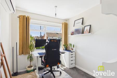 3 bedroom Semi-detached house for sale in Kerry Pit Way, Kirk Ella, HU10