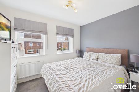 3 bedroom Semi-detached house for sale in Hazelwood Drive, Hessle, HU13
