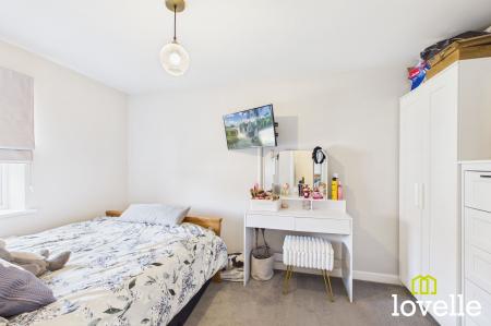 3 bedroom Semi-detached house for sale in Hazelwood Drive, Hessle, HU13