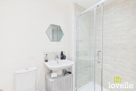 3 bedroom Semi-detached house for sale in Hazelwood Drive, Hessle, HU13