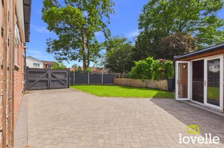 3 bedroom Terraced House for sale in Beck Bank, Cottingham, HU16