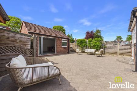 3 bedroom Terraced House for sale in Beck Bank, Cottingham, HU16