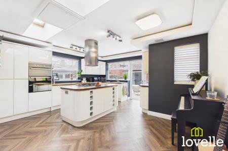 3 bedroom End of terrace house for sale in Beck Bank, Cottingham, HU16