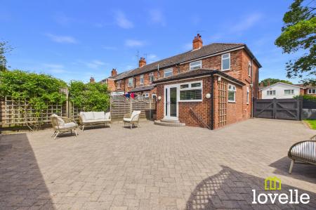3 bedroom Terraced House for sale in Beck Bank, Cottingham, HU16