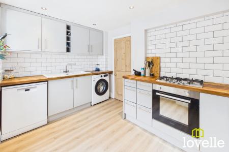 2 bedroom Terraced House for sale in Cornwall Street, Cottingham, HU16