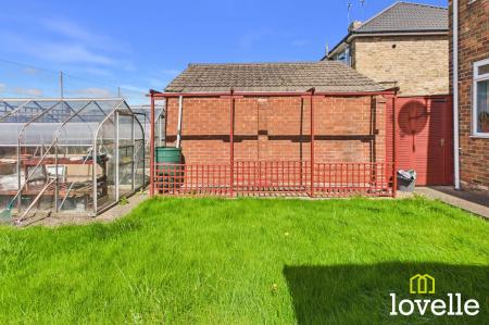 3 bedroom Semi-detached house for sale in Marydene Drive, Hull, HU6