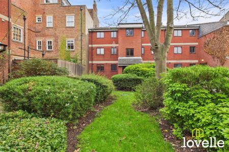 1 bedroom Flat for sale in Wellington Street, Hull, HU1