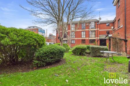 1 bedroom Flat for sale in Wellington Street, Hull, HU1