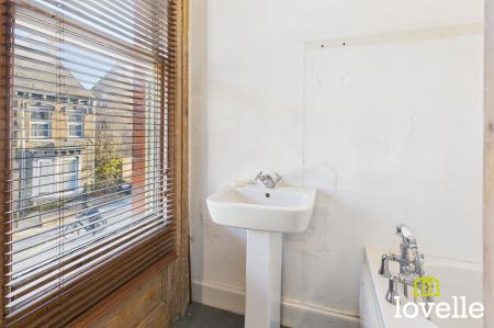 3 bedroom Terraced House for sale in Hutt Street, Hull, HU3
