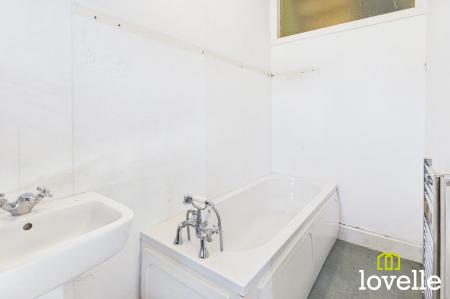 3 bedroom Terraced House for sale in Hutt Street, Hull, HU3