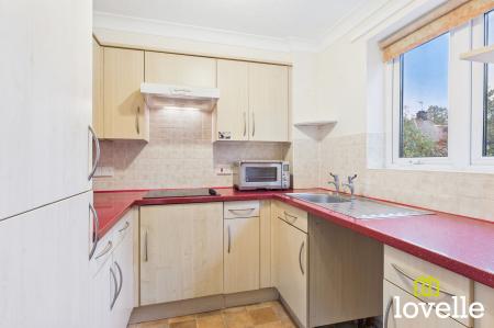 1 bedroom Flat for sale in Newgate Street, Shardeloes Court Newgate Street, HU16