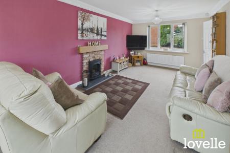 4 bedroom Detached house for sale in Manor Garth, Skidby, HU16