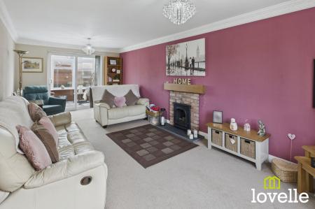 4 bedroom Detached house for sale in Manor Garth, Skidby, HU16