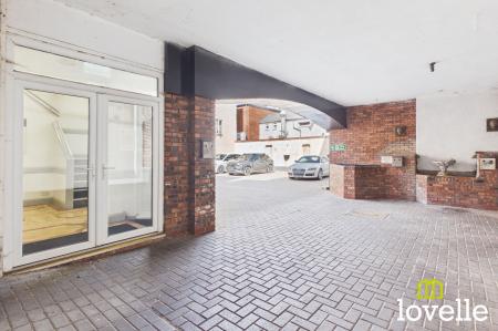 1 bedroom Flat for sale in Anlaby Road, Ferens Court, HU1